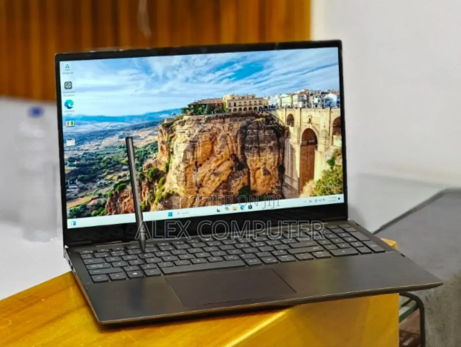 New Laptop Dell 16GB Intel Core I7 SSD 512GB