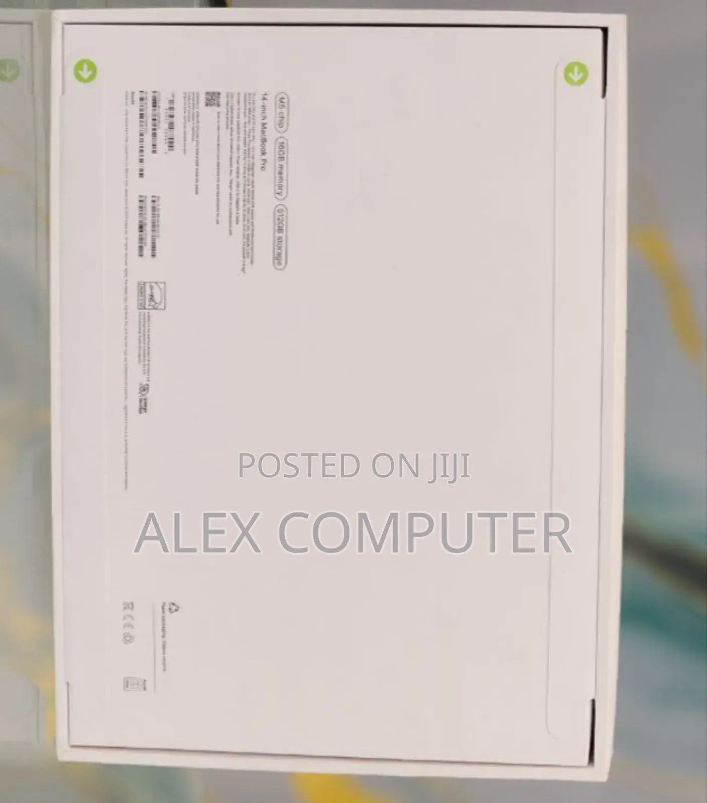 New Laptop Apple Macbook Pro 2025 M5 14-Inch 16GB Apple M5 SSD 512GB