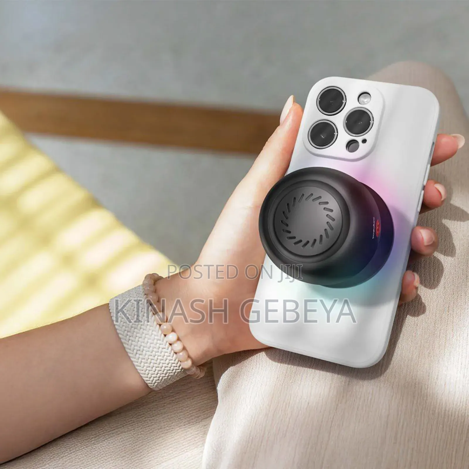 Magnetic RGB Mini Speaker