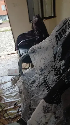 የወንዶች ፀጉር ቤት (2 Wenber Kene Mulu Ekaw)