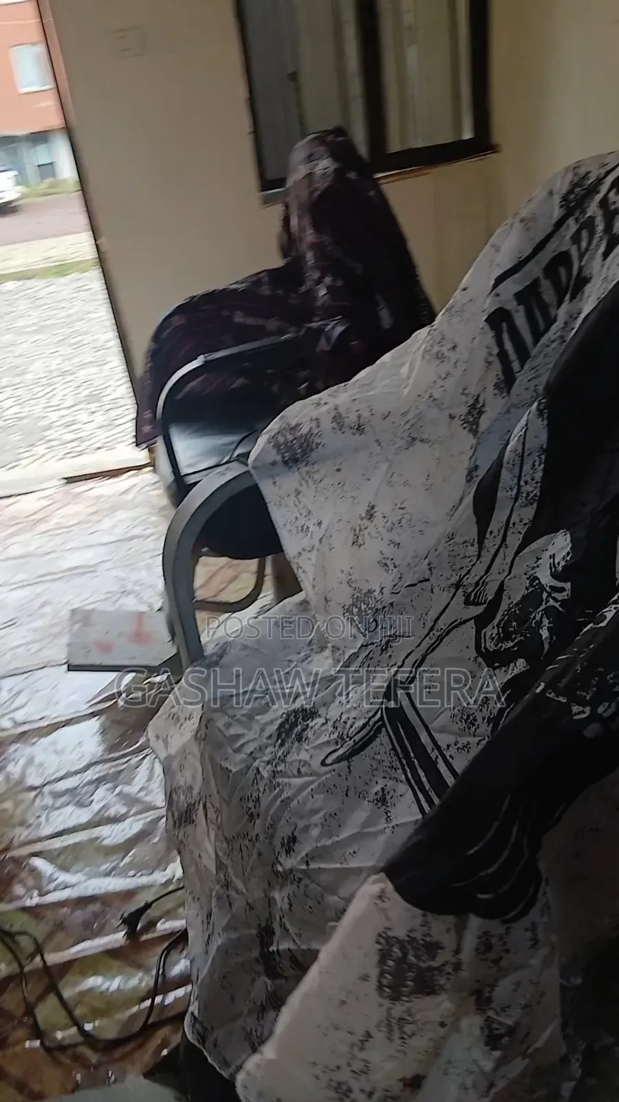 የወንዶች ፀጉር ቤት (2 Wenber Kene Mulu Ekaw)