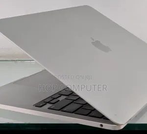 New Laptop Apple MacBook Pro 2022 M2 8GB Apple M2 SSD 256GB