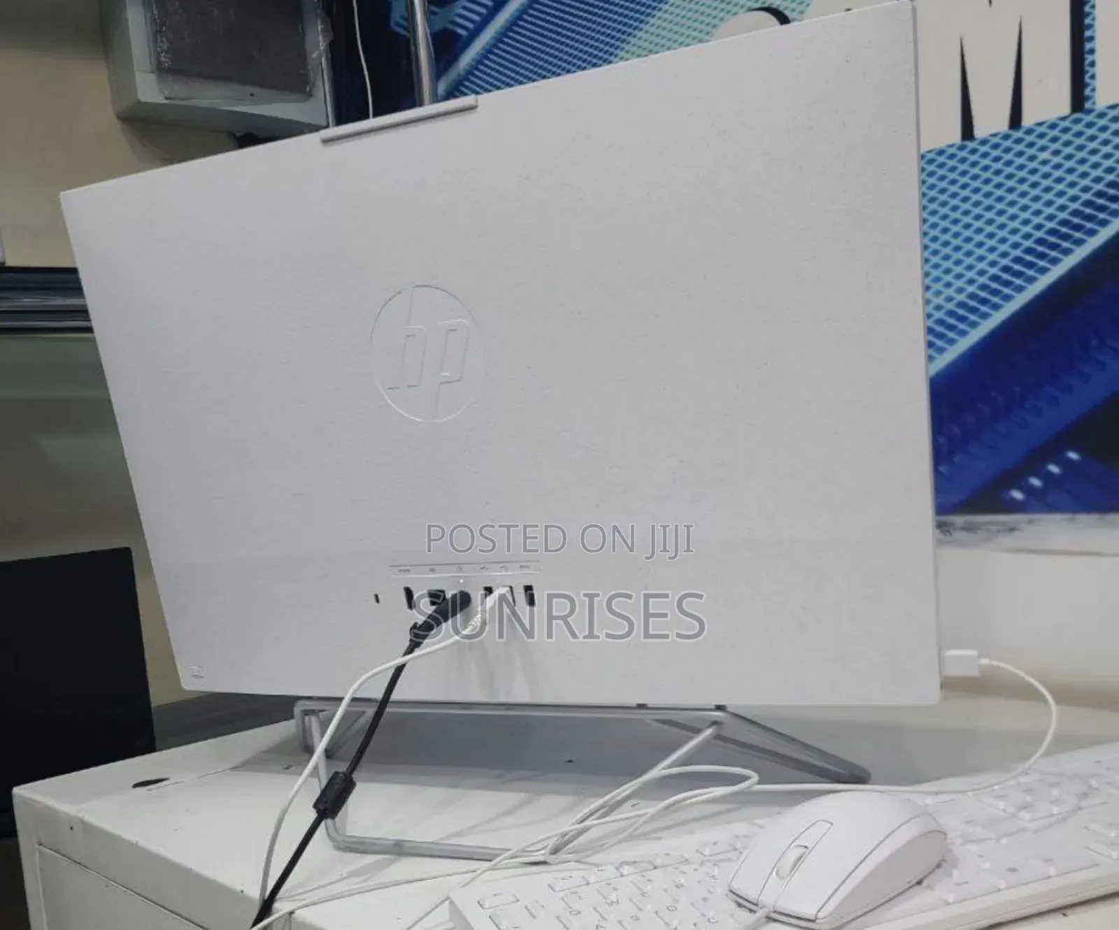 New HP 200 G4 22 All-in-One 8GB Intel Core I5 SSD 512GB