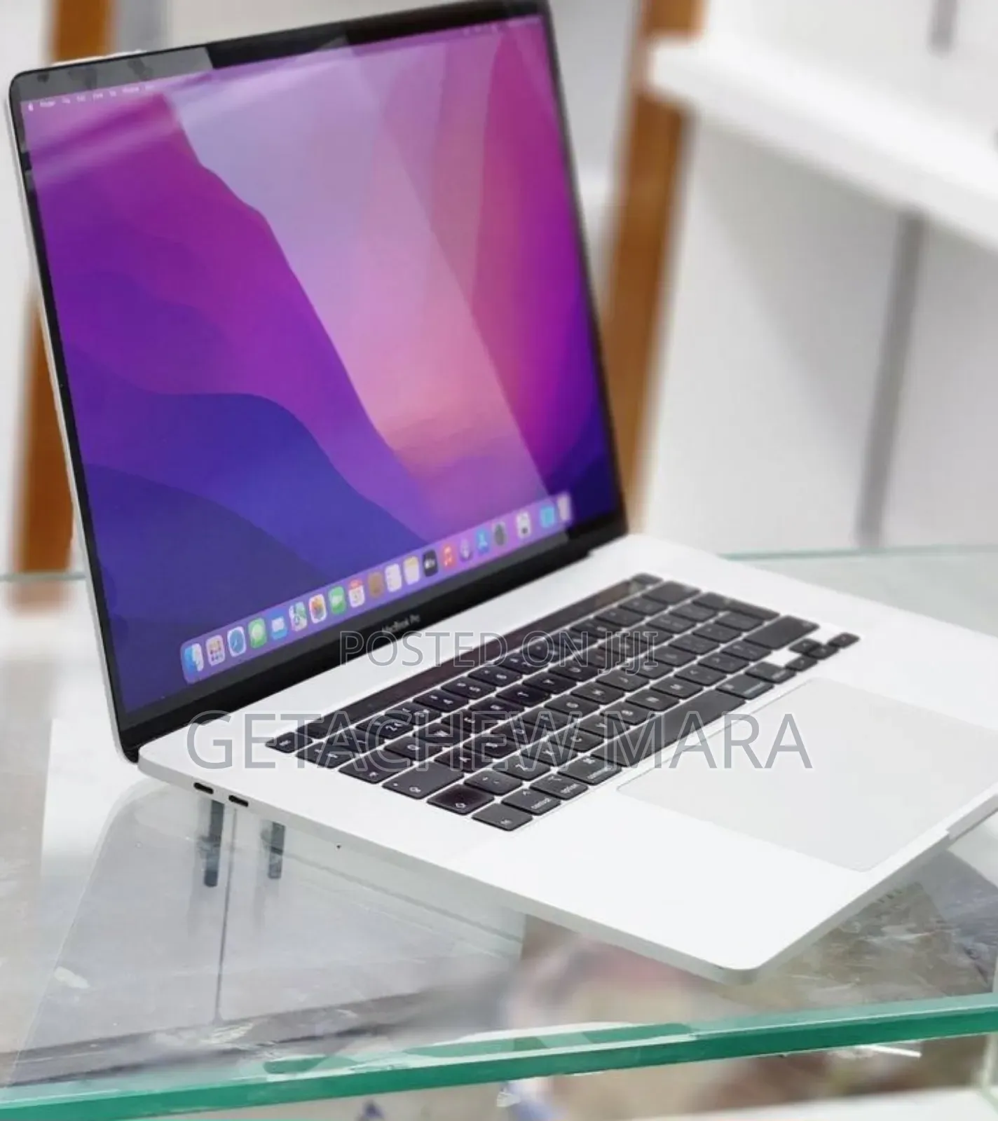 New Laptop Apple MacBook Pro 2019 16GB Intel Core I7 SSD 512GB