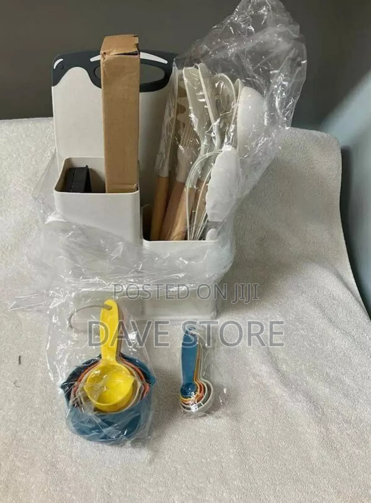 18 PCS Kitchen Utensil Knife Set