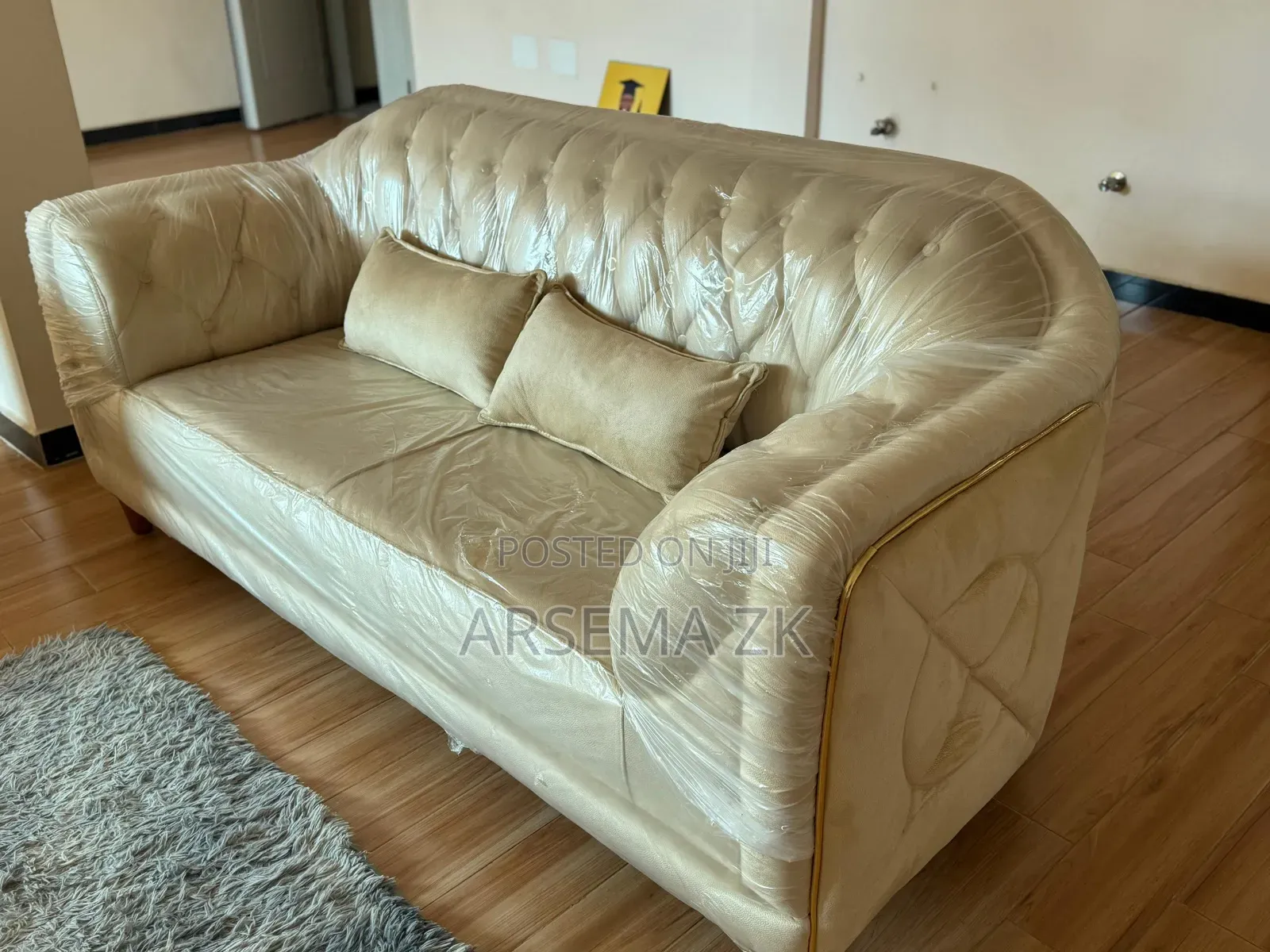 Sofa Set Modern and Attractive