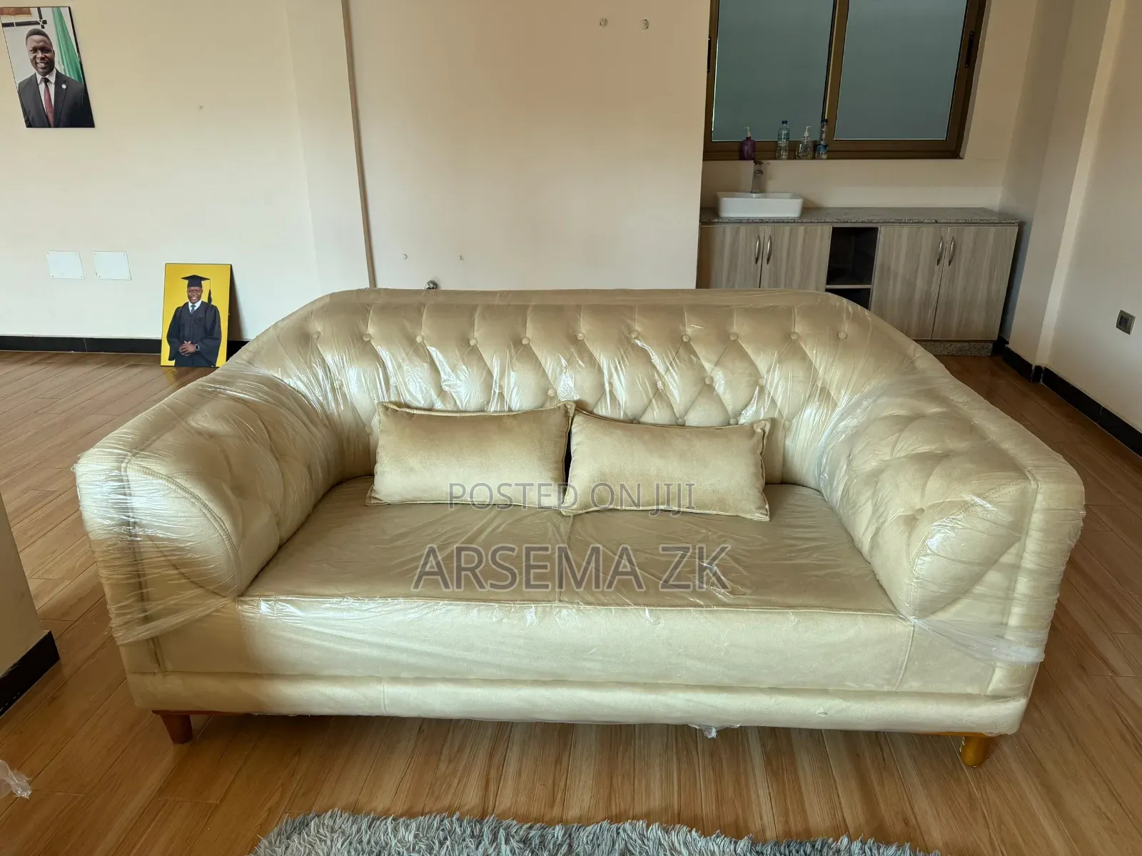 Sofa Set Modern and Attractive