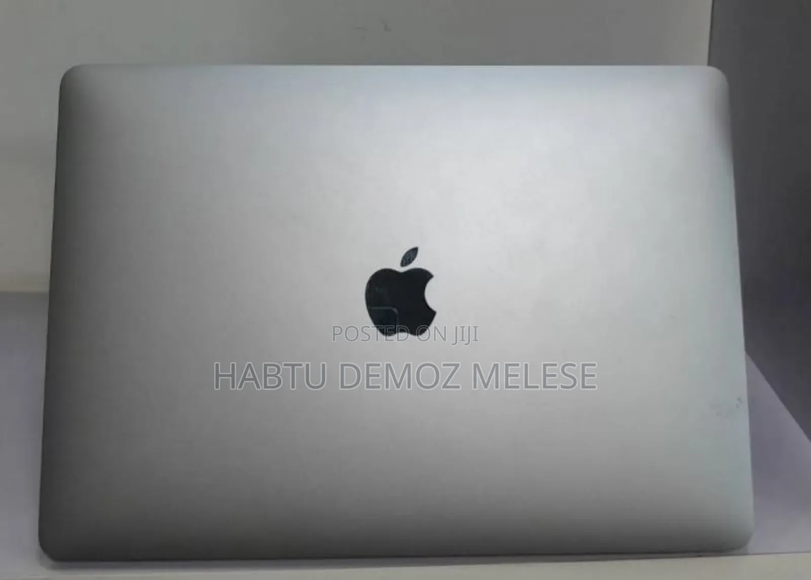 New Laptop Apple MacBook Pro 2017 8GB Intel Core I5 SSD 256GB