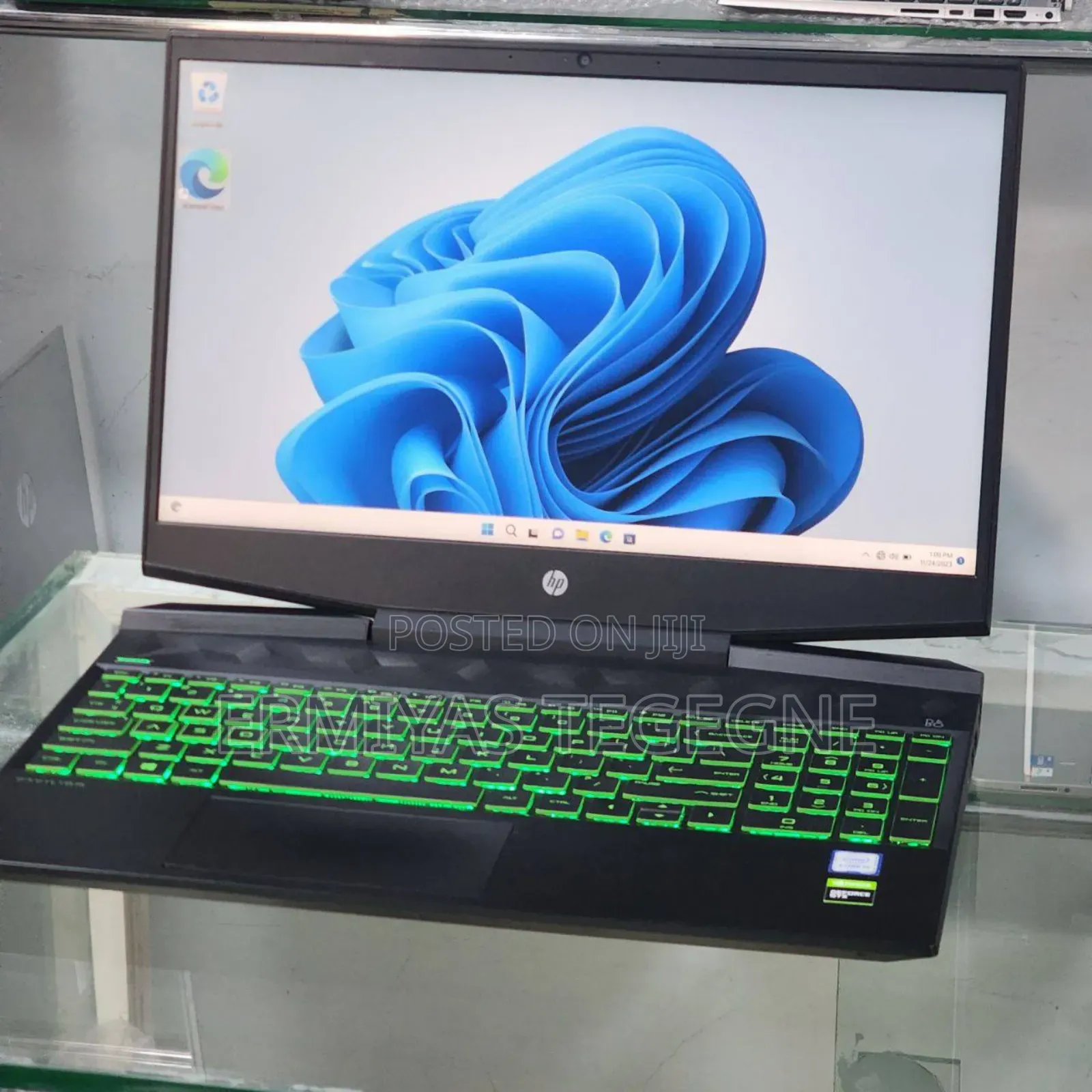 New Laptop HP Pavilion 15 8GB Intel Core I5 SSD 256GB