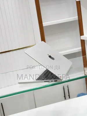 New Laptop Apple MacBook Pro M1 18GB Apple M1 Pro SSD 512GB