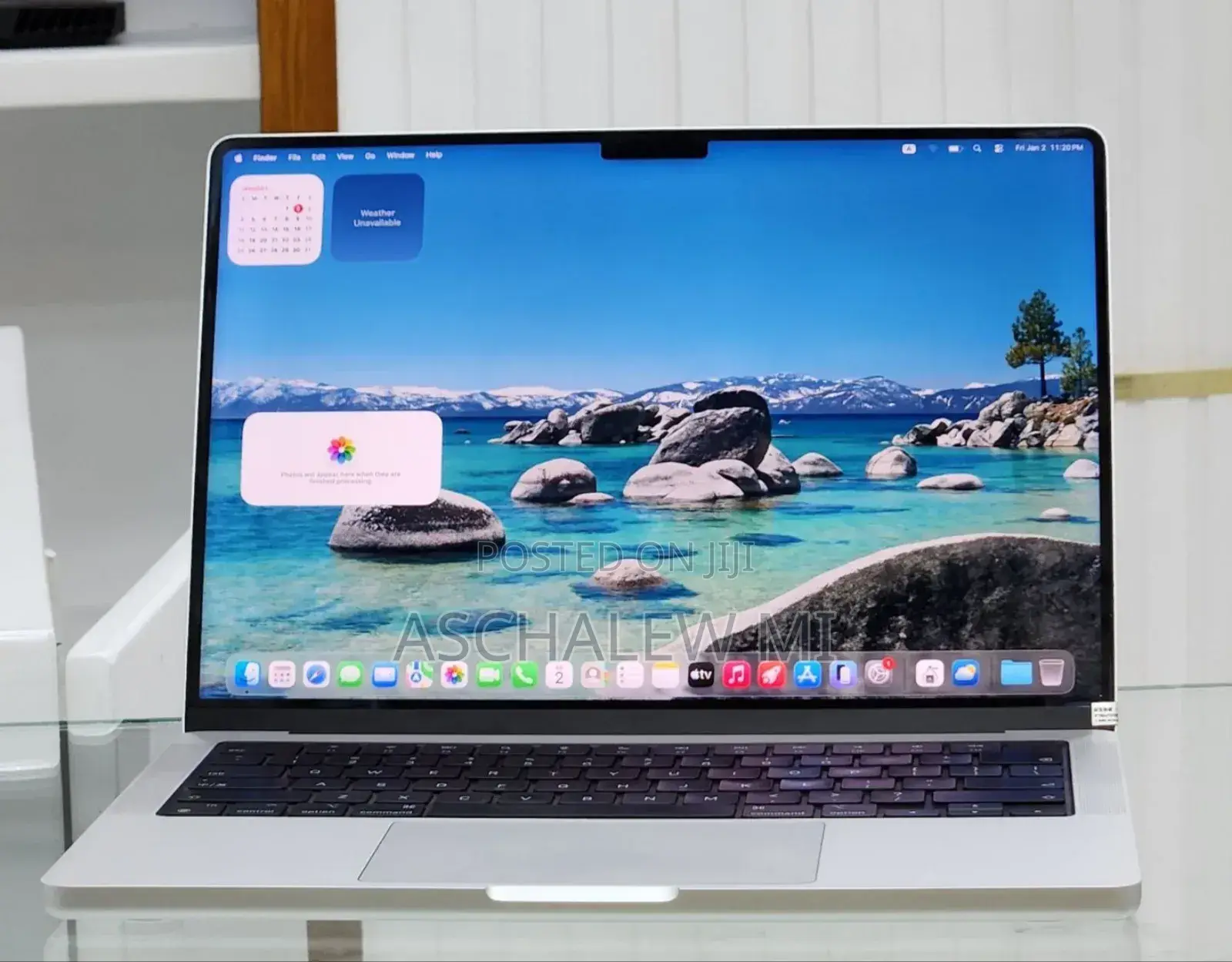 New Apple MacBook Pro 2023 M3 14-Inch 18GB Apple M3 Pro SSD 512GB