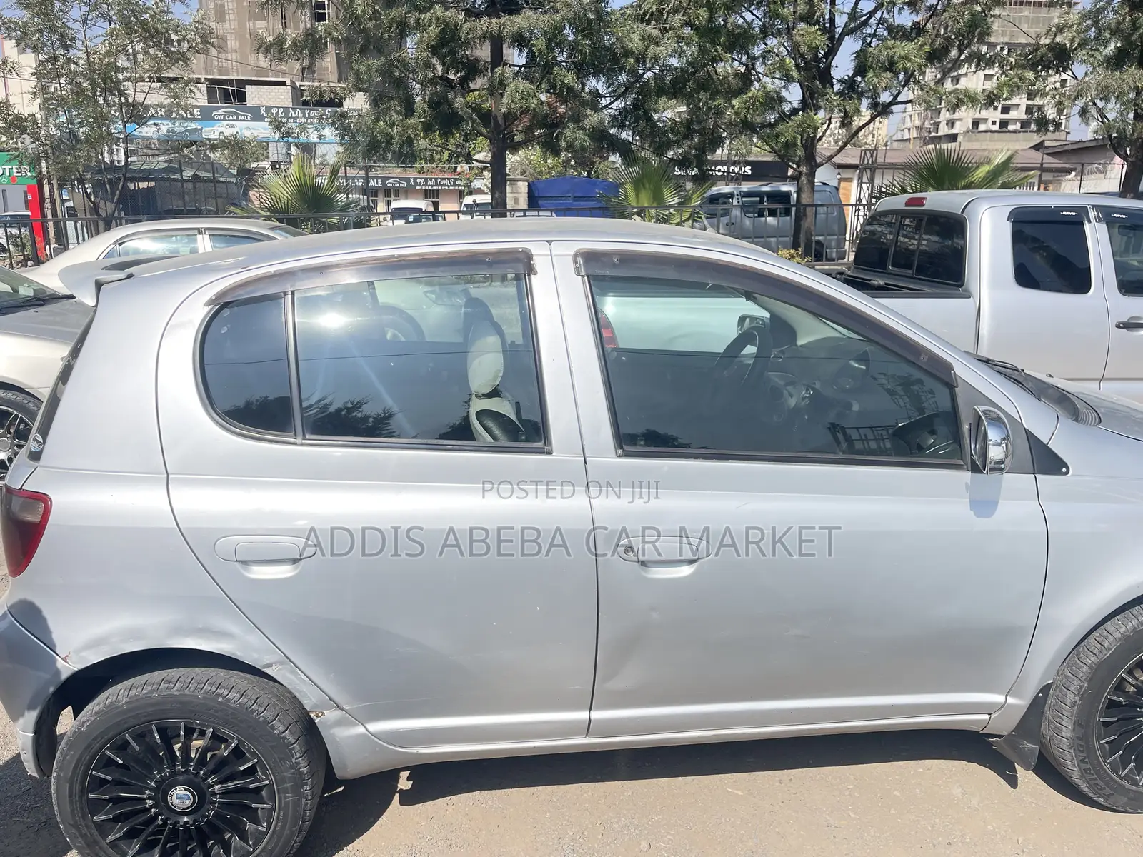 Toyota Vitz 2001 Silver