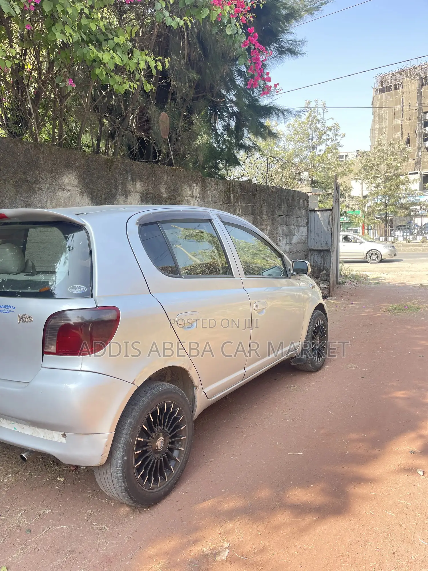 Toyota Vitz 2001 Silver