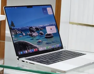 New Apple MacBook Pro 2023 M3 14-Inch 18GB Apple M3 Pro SSD 512GB