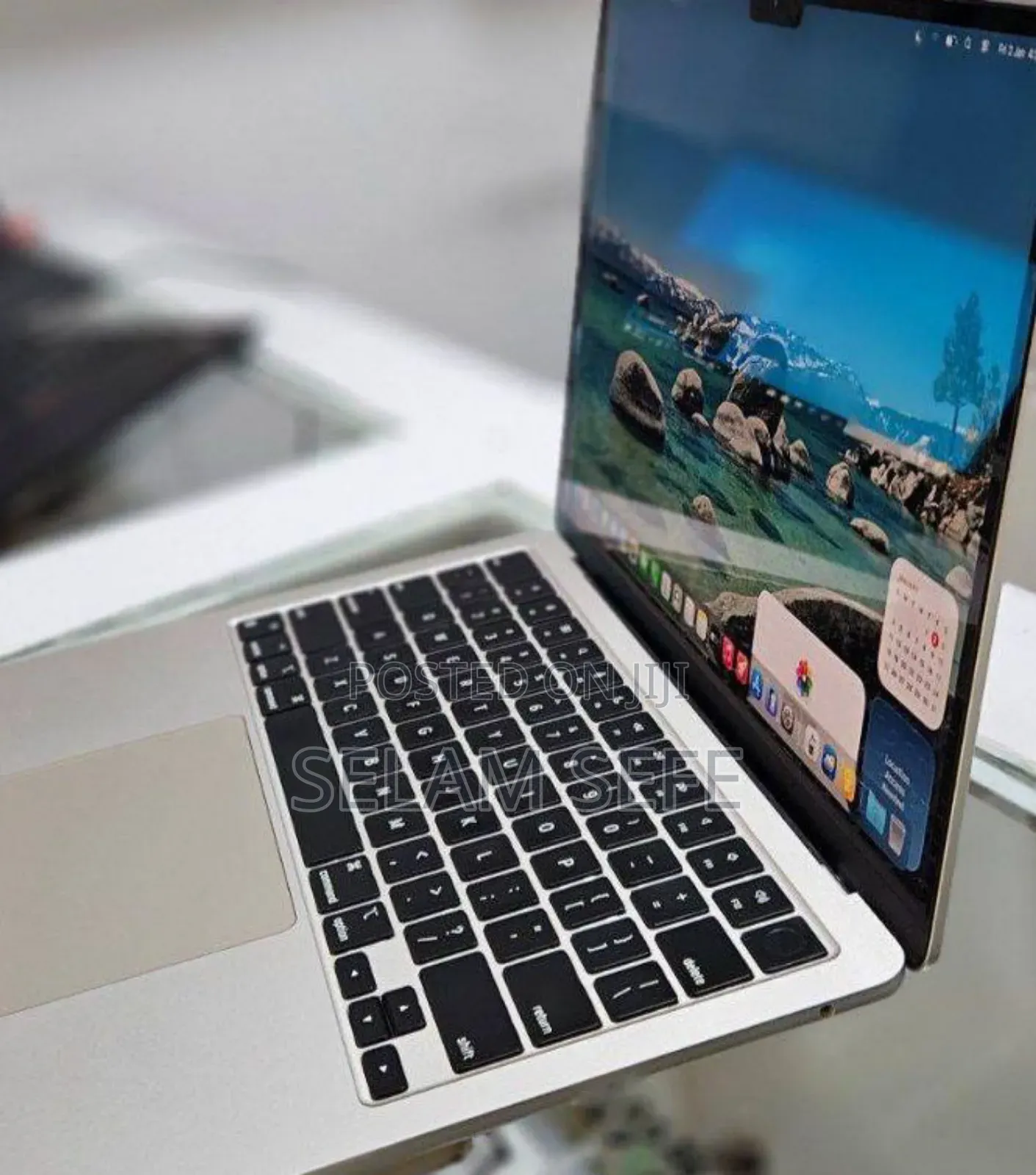 New Laptop Apple MacBook Air 2022 M2 8GB Apple M2 SSD 256GB