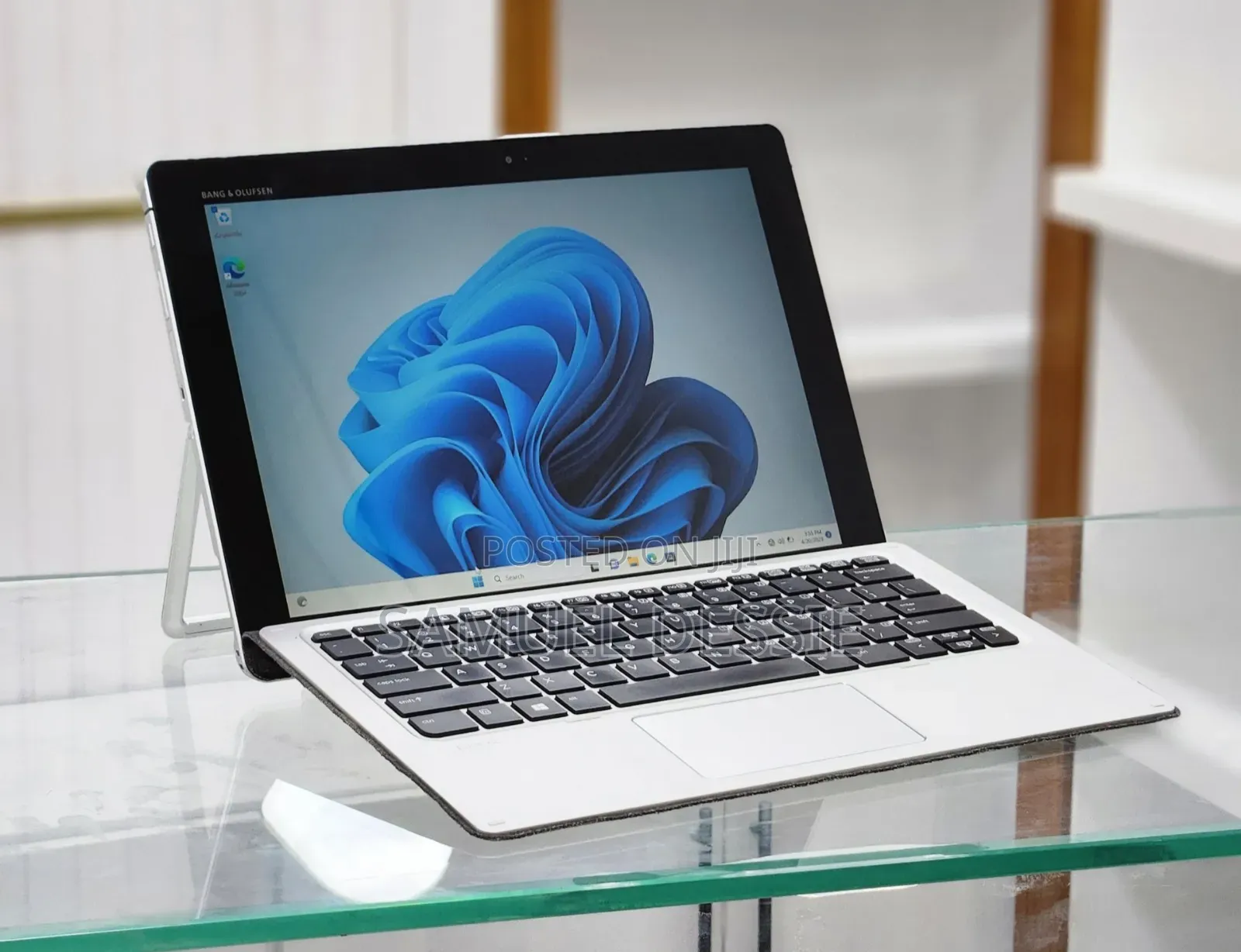 New Laptop HP Elite X2 1012 8GB Intel Core M SSD 256GB