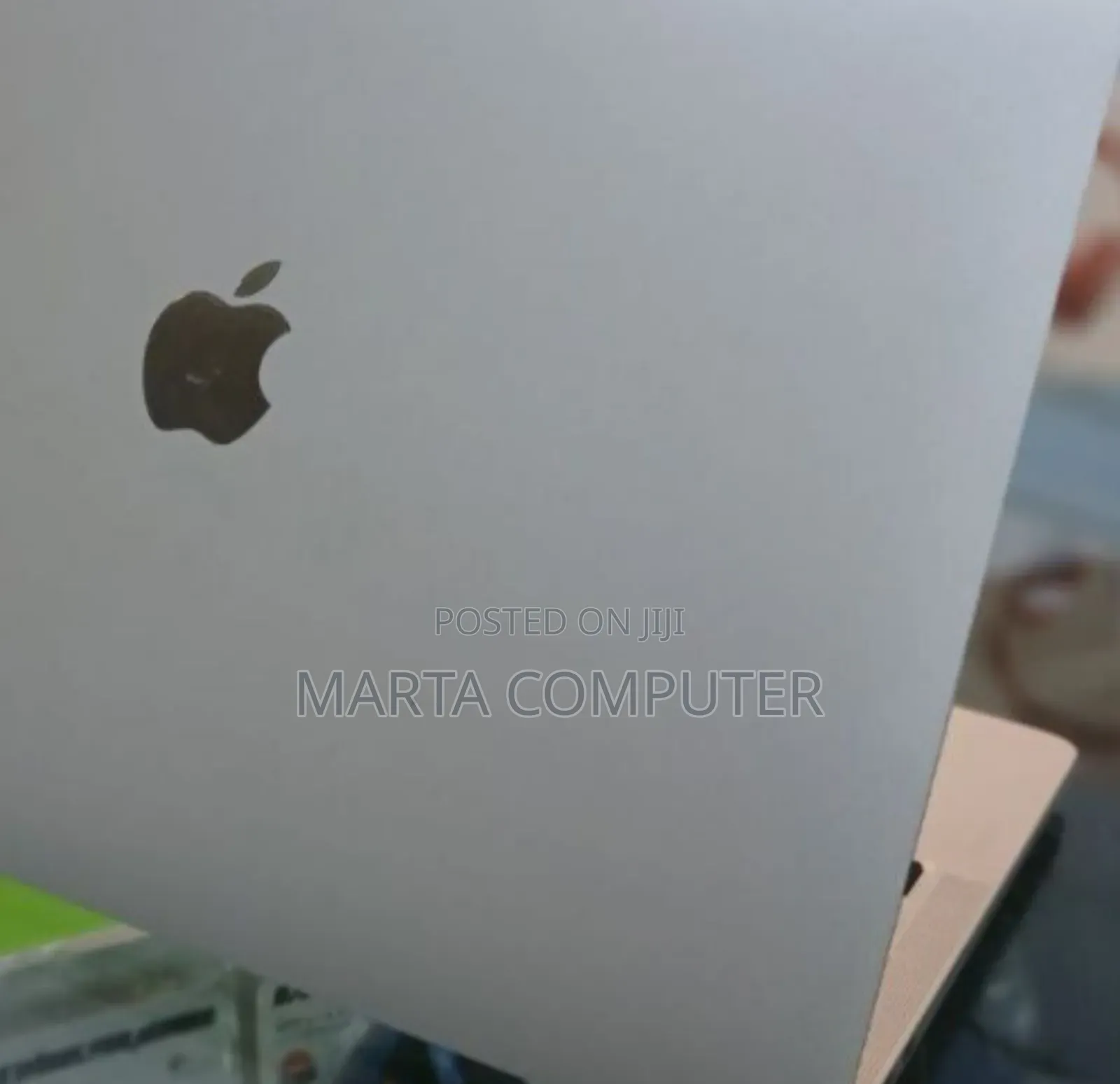 New Laptop Apple MacBook Pro 2023 M2 8GB Apple M2 SSD 256GB