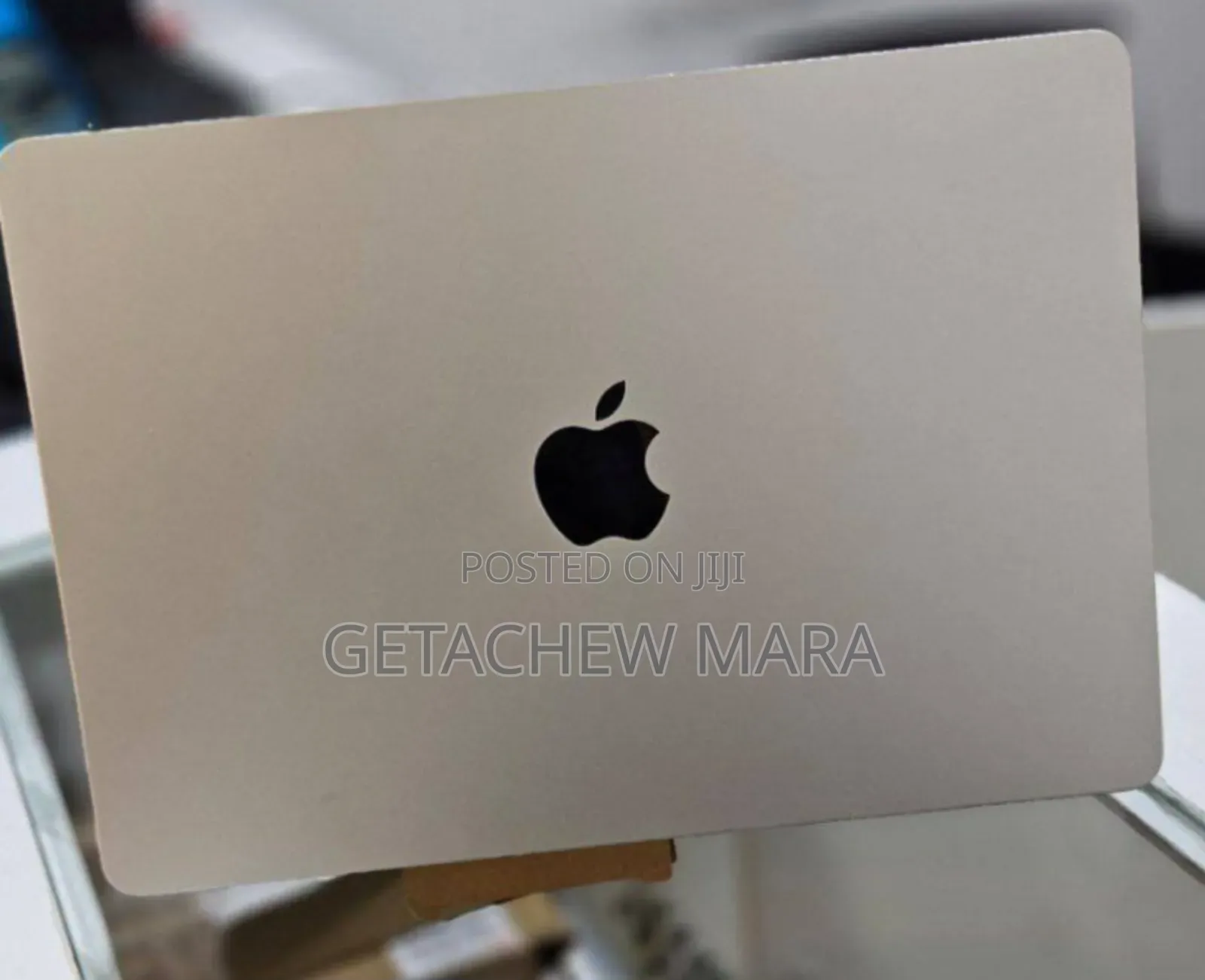 New Laptop Apple MacBook Pro 2022 M2 8GB Intel SSD 256GB