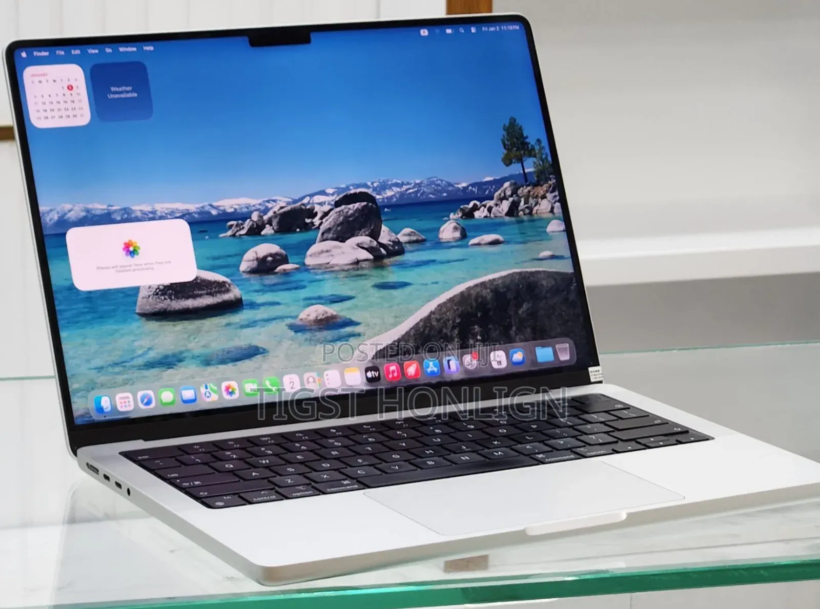 New Laptop Apple MacBook Pro 18GB Intel Core M3 SSD 512GB