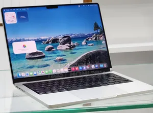 New Laptop Apple MacBook Pro 18GB Intel Core M3 SSD 512GB