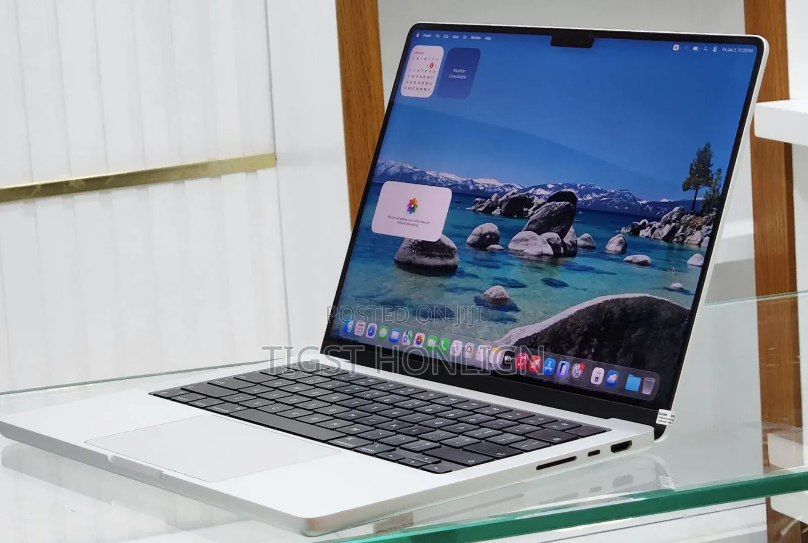 New Laptop Apple MacBook Pro 18GB Intel Core M3 SSD 512GB