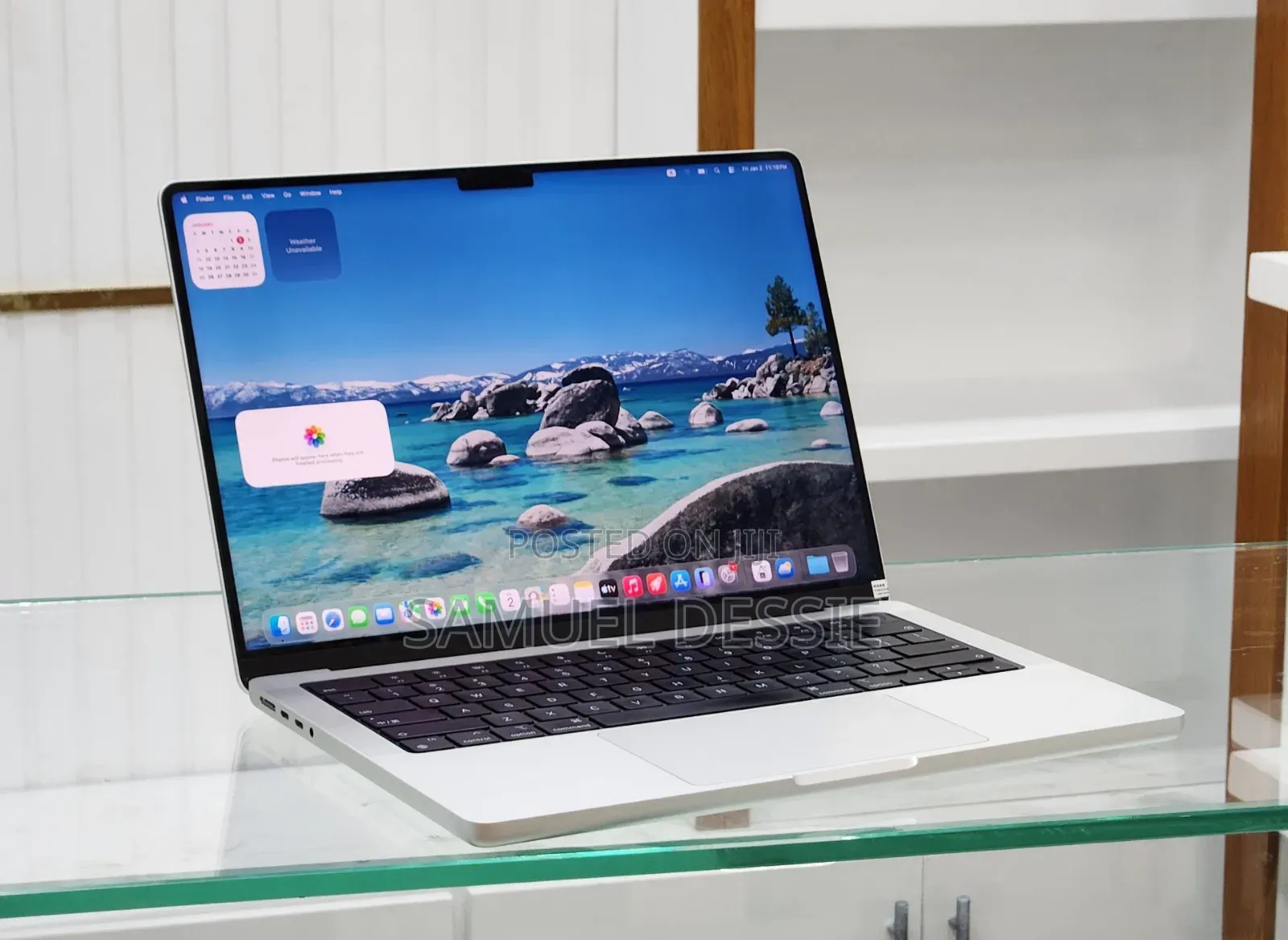 New Apple MacBook Pro 2023 M3 14-Inch 18GB Apple M3 Pro SSD 512GB