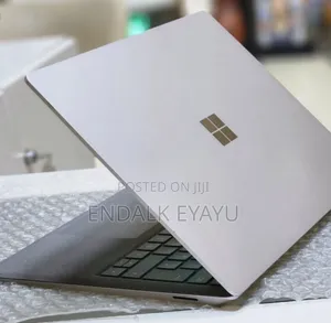 New Laptop Microsoft Surface Book 3 16GB Intel Core I7 SSD 256GB