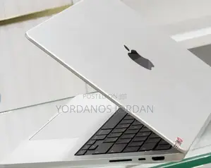 New Apple MacBook Pro 2023 M3 14-Inch 18GB Apple M3 Pro SSD 512GB