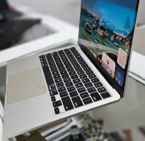 New Laptop Apple MacBook Air 2022 M2 8GB Apple M2 SSD 256GB