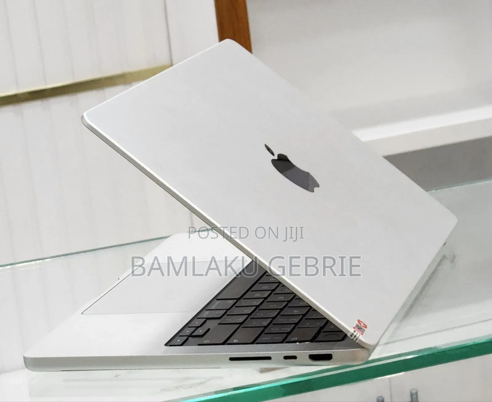 New Apple MacBook Pro 2023 M3 Max 14-Inch 18GB Apple M3 Pro SSD 512GB