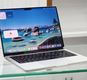 New Apple MacBook Pro 2023 M3 14-Inch 18GB Apple M3 Pro SSD 512GB