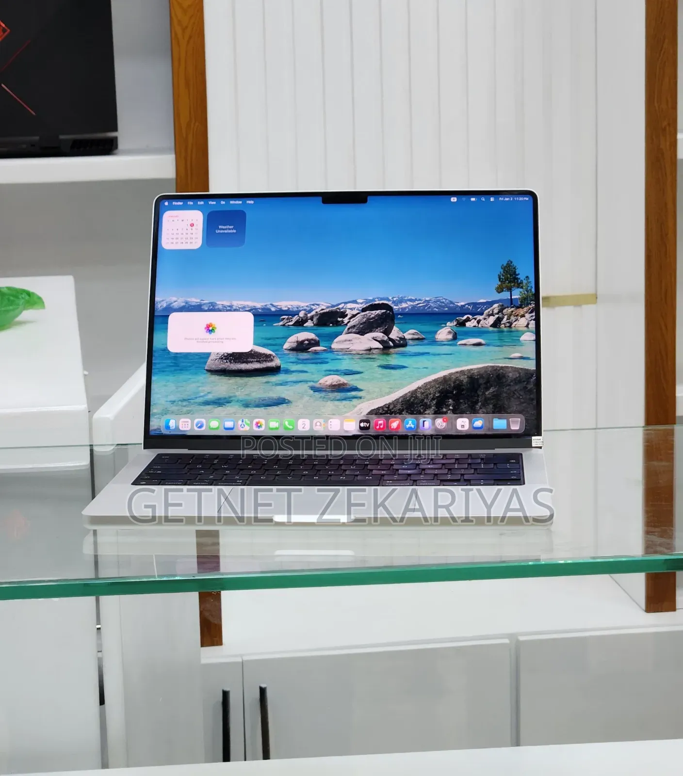 New Apple MacBook Pro 2023 M3 14-Inch 18GB Apple M3 Pro SSD 512GB