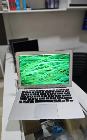 New Laptop Apple MacBook Air 2015 8GB Intel Core I5 SSD 256GB