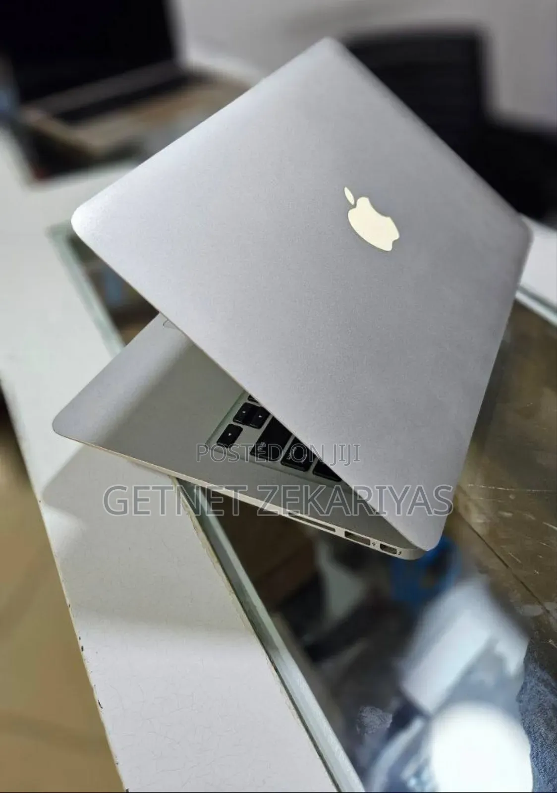 New Laptop Apple MacBook Air 2015 8GB Intel Core I5 SSD 256GB