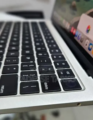 New Laptop Apple MacBook Air 8GB SSD 256GB