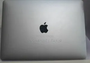 New Laptop Apple MacBook Pro 2017 8GB Intel Core I5 SSD 256GB