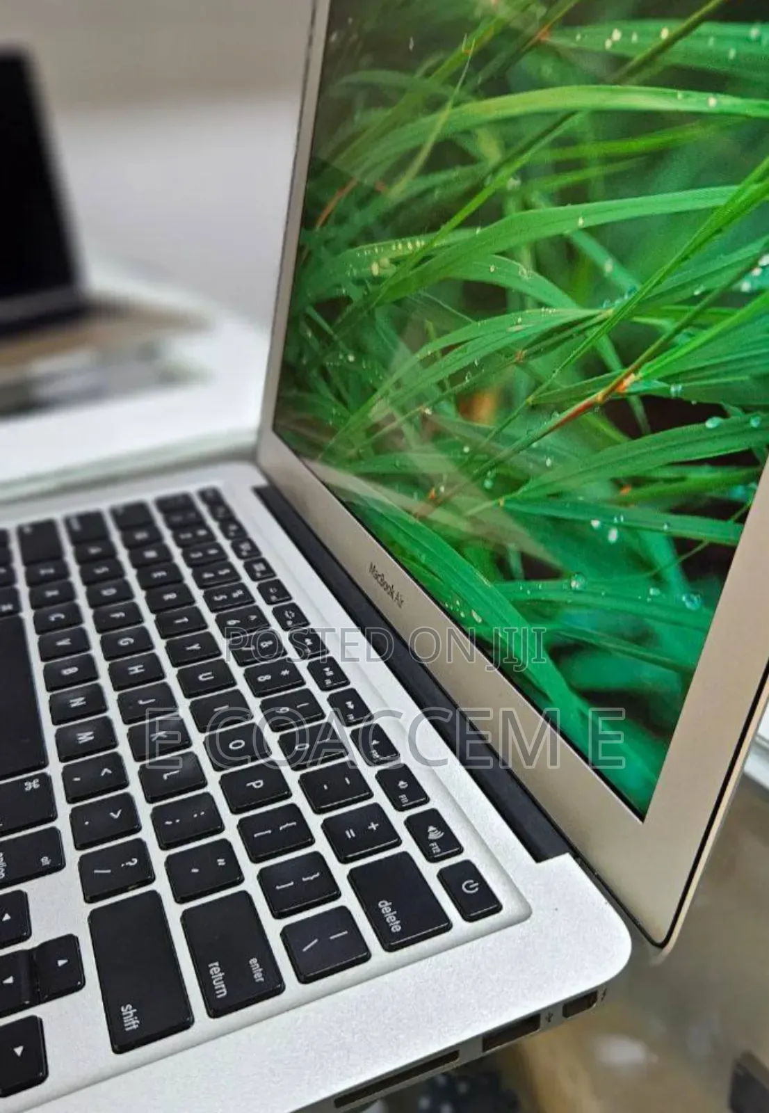 New Laptop Apple MacBook Air 2015 8GB Intel Core I5 SSD 256GB