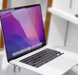 New Laptop Apple MacBook Pro 2019 16GB Intel Core i7 SSD 512GB