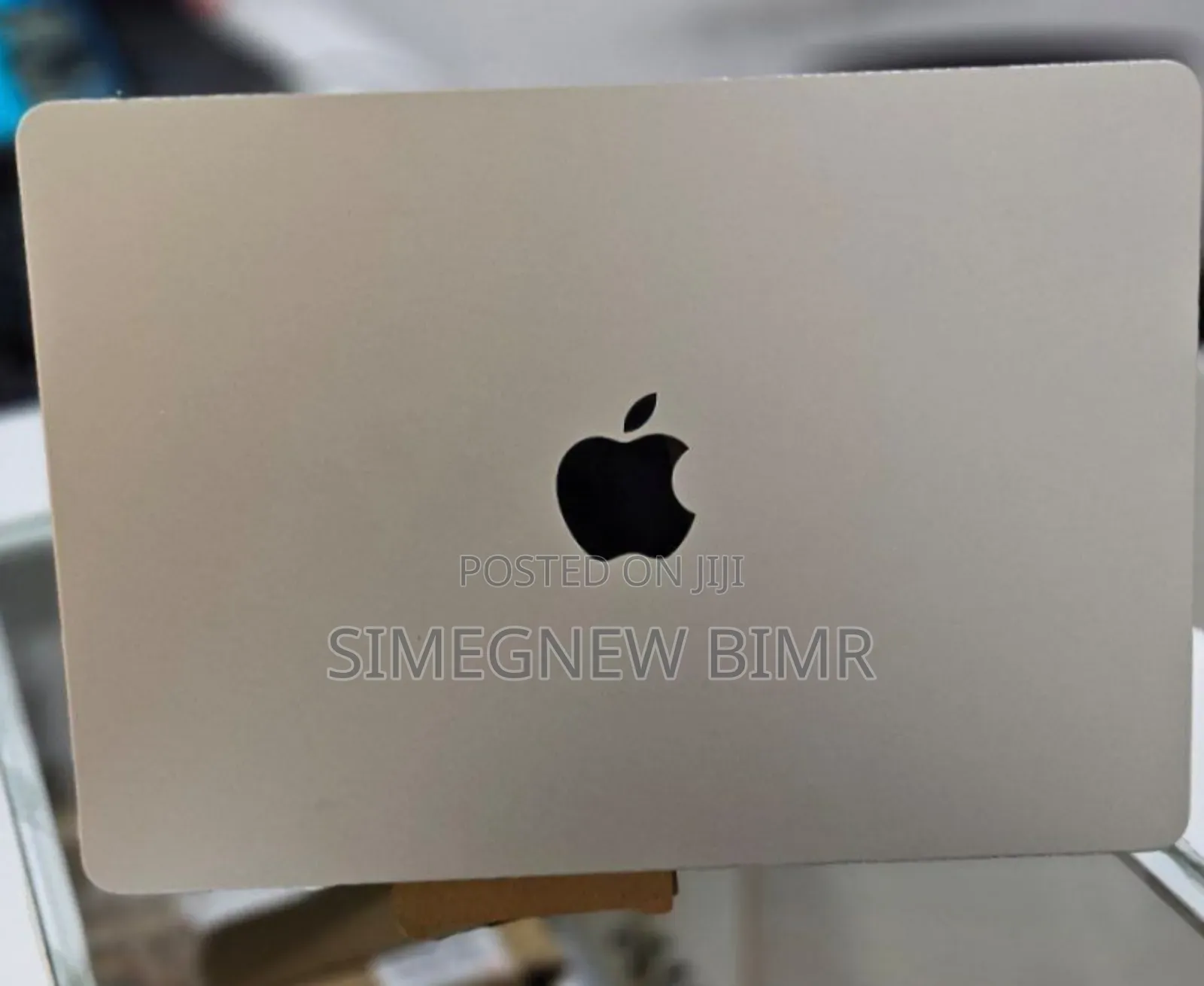 New Laptop Apple MacBook Air 2022 M2 8GB Apple M2 SSD 256GB