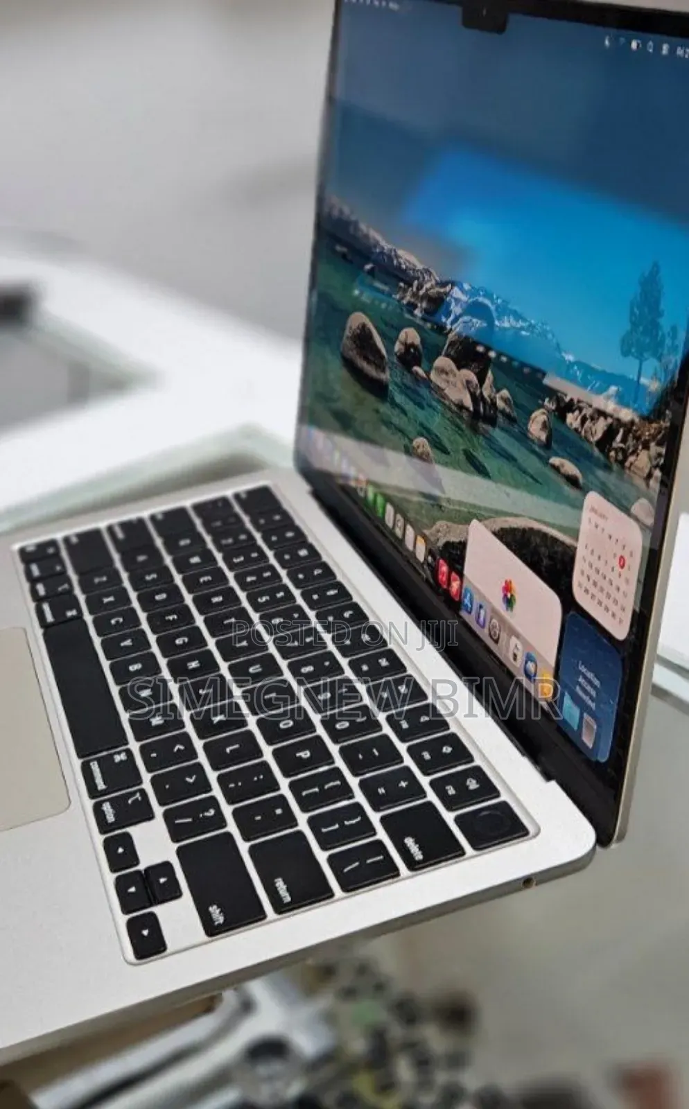 New Laptop Apple MacBook Air 2022 M2 8GB Apple M2 SSD 256GB