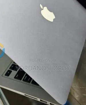 New Laptop Apple MacBook Air 2015 8GB Intel Core I5 SSD 256GB