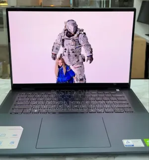 New Laptop Dell Inspiron 16 5620 16GB Intel Core I7 SSD 512GB