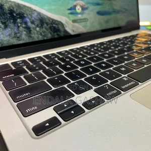 New Laptop Apple MacBook Air 2022 M2 8GB Apple M2 SSD 256GB