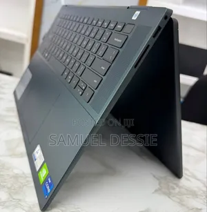 New Laptop Dell Inspiron 16 5620 16GB Intel Core I7 SSD 512GB