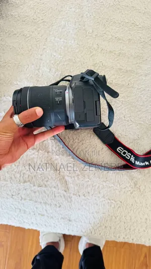 Canon R6 Mark 2 Red Lense