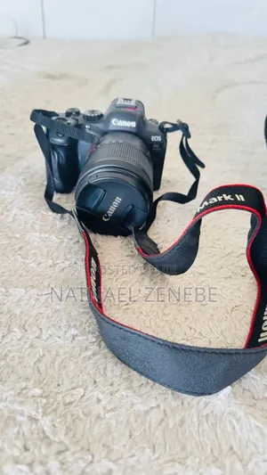 Canon R6 Mark 2 Red Lense