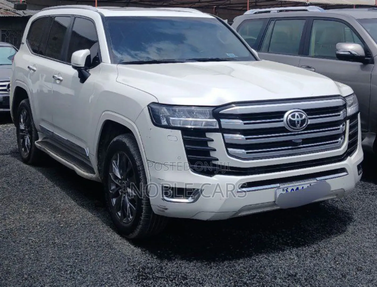 Toyota Land Cruiser 2022 Ivory