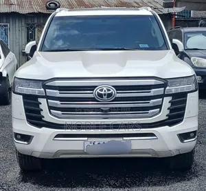 Toyota Land Cruiser 2022 Ivory
