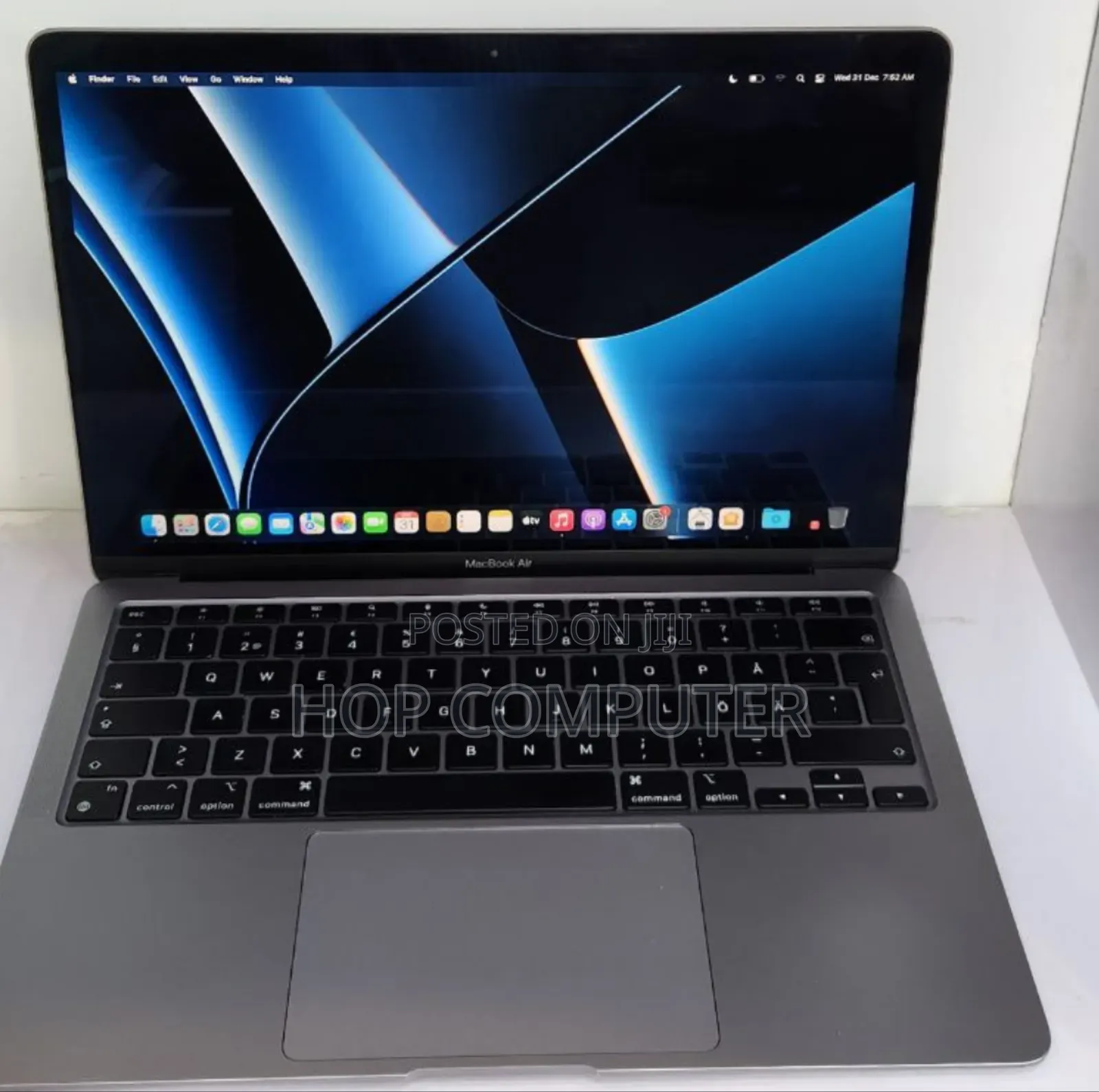 New Laptop Apple MacBook Air 2020 M1 8GB Apple M1 SSD 256GB