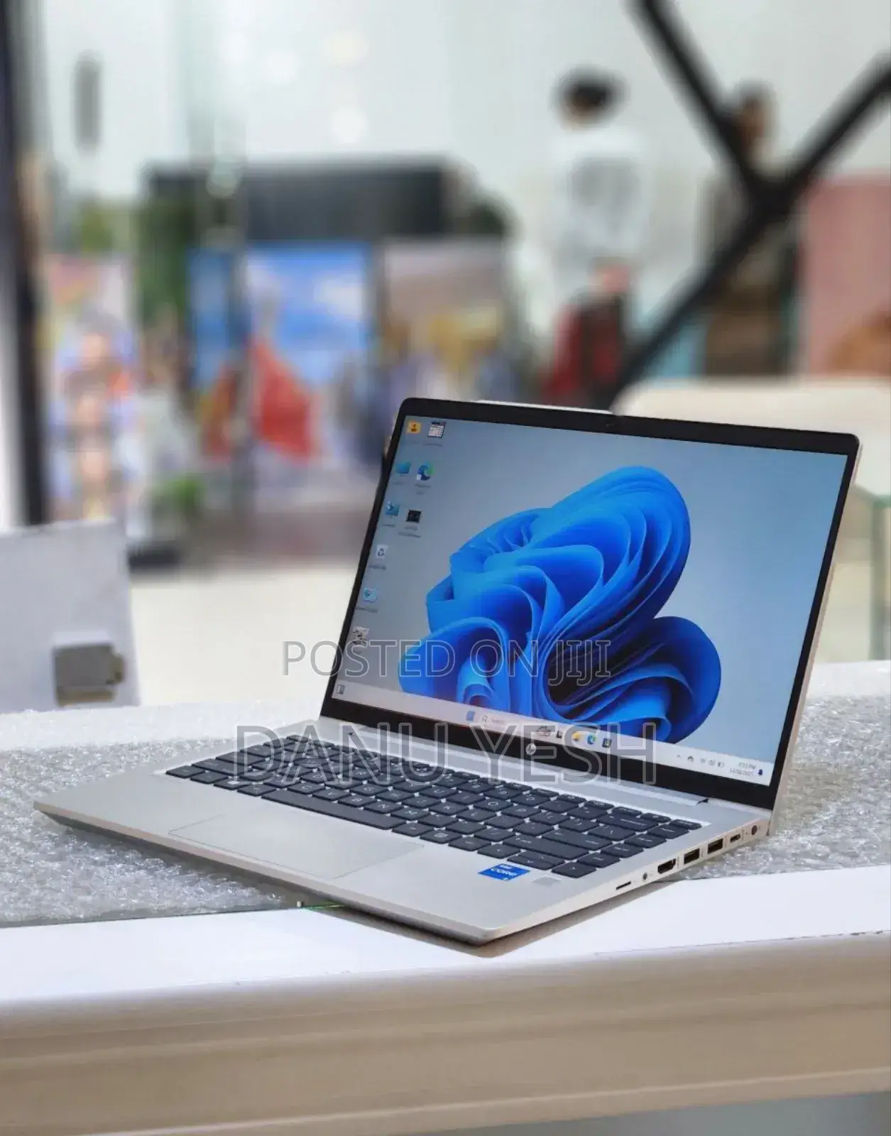 New Laptop HP ProBook 440 G8 8GB Intel Core I7 SSD 256GB